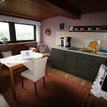 Haus Anton צוויזל